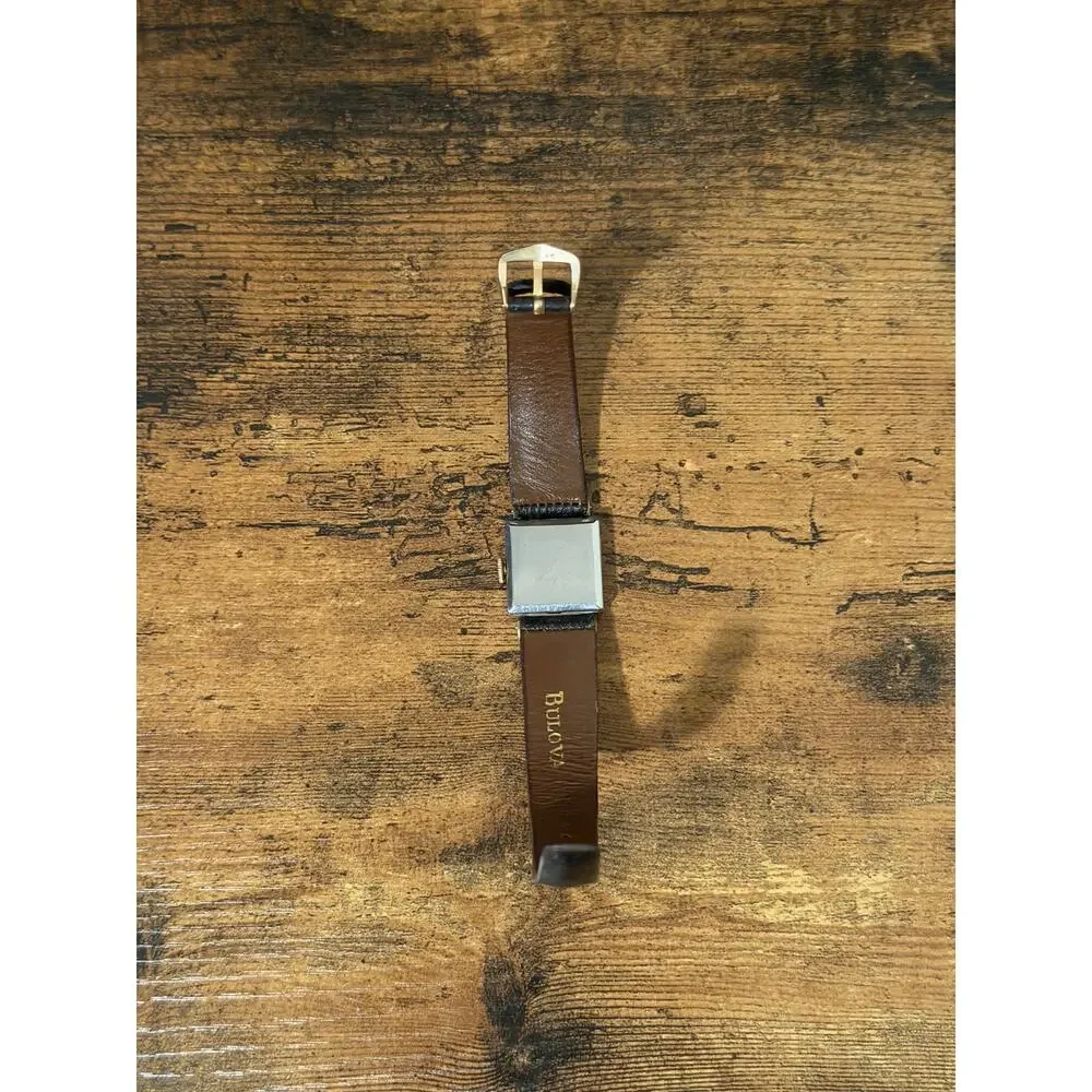 Avalon Swiss 17 Jewels Manual Wind Gold-Tone Square Watch